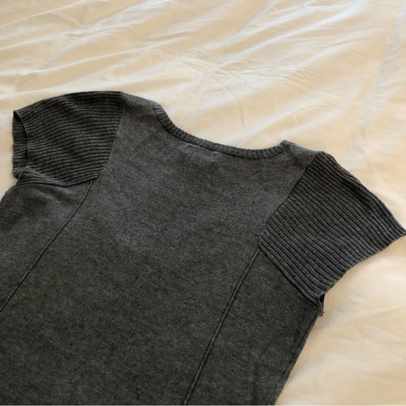 GUESS gray short sleeve mini sweater dress. Size S. - Picture 3 of 9
